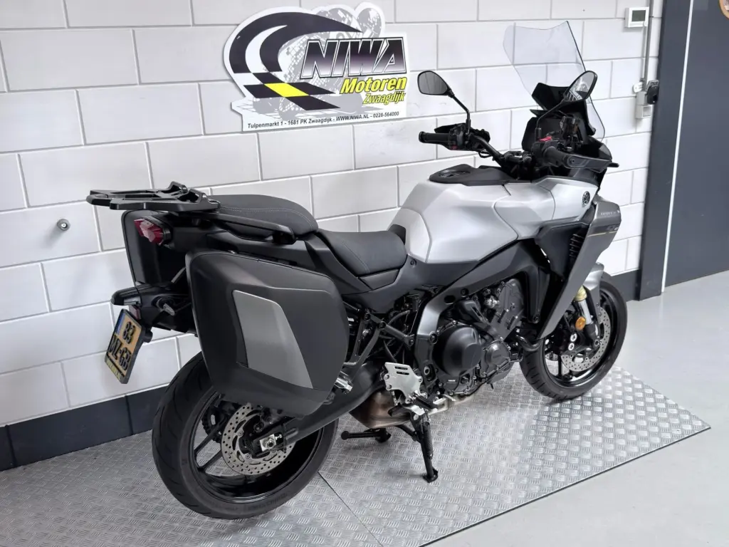 Gebruikte Yamaha TRACER tour met 890cc motor uit 2025 bij NIWA Motoren