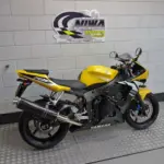 Gebruikte Yamaha YZF-R6 supersport met 600cc motor uit 2004 bij NIWA Motoren