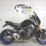 Gebruikte Yamaha MT 09 naked bike met 890cc motor uit 2021 bij NIWA Motoren