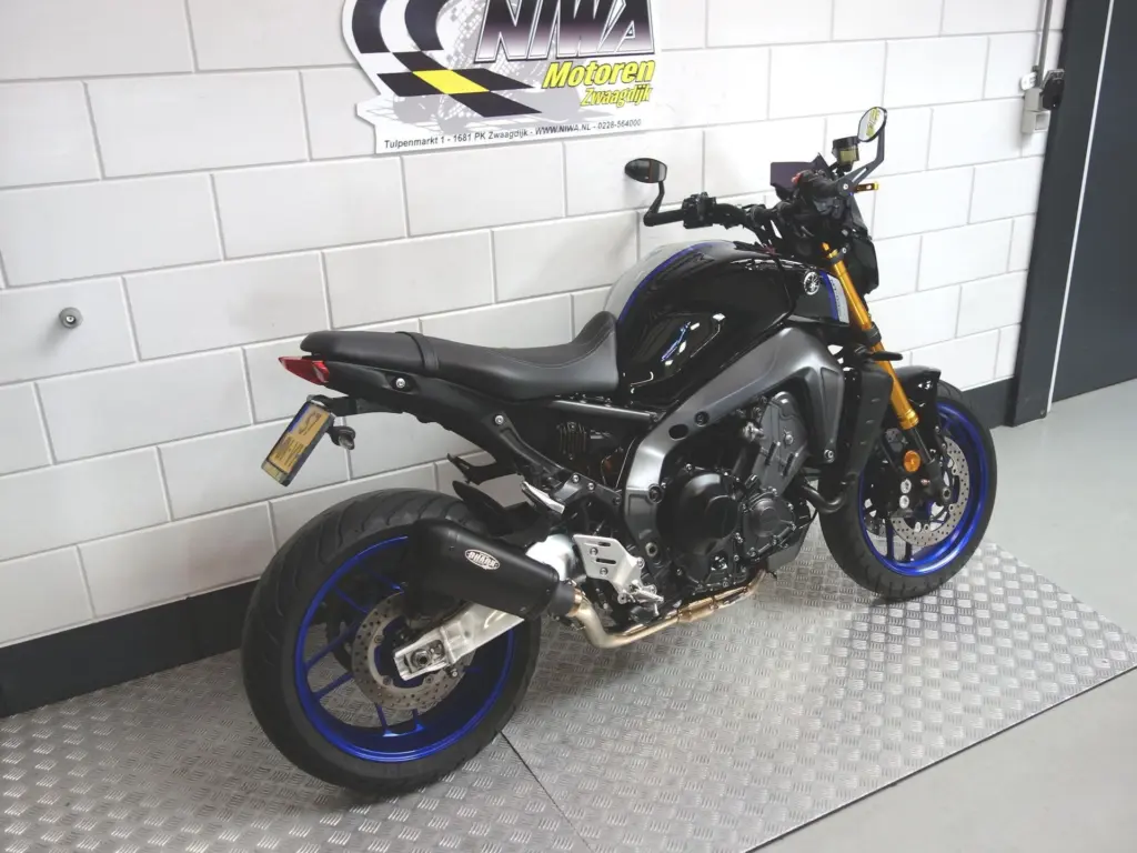 Gebruikte Yamaha MT 09 naked bike met 890cc motor uit 2021 bij NIWA Motoren