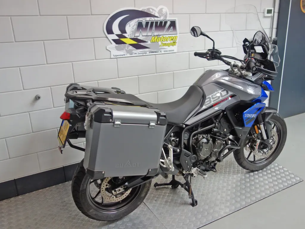 Gebruikte Triumph Tiger all-road met 888cc motor uit 2021 bij NIWA Motoren