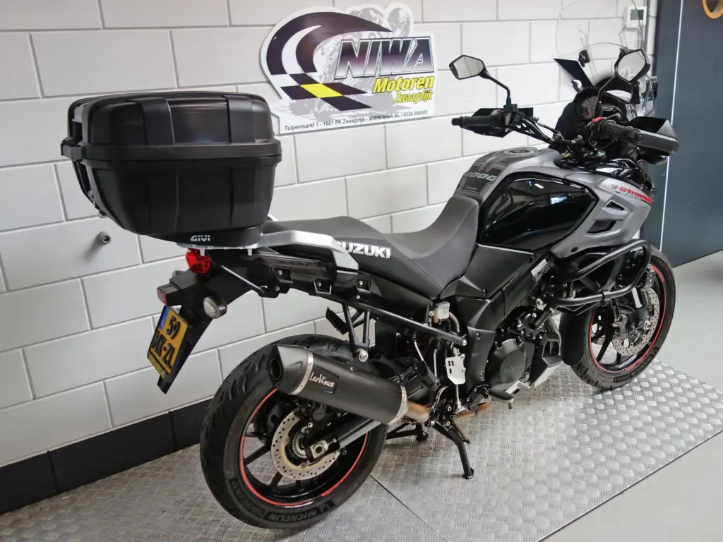 Gebruikte Suzuki V-Strom all-road met 1037cc motor uit 2019 bij NIWA Motoren