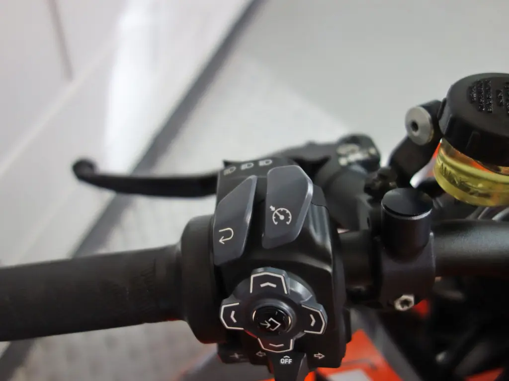 Gebruikte KTM 1290 Tour tour met 1301cc motor uit 2024 bij NIWA Motoren