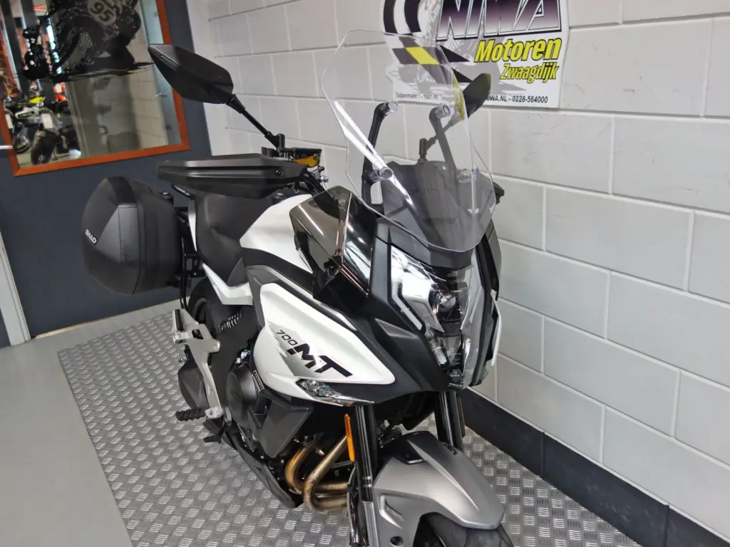 Gebruikte CFMOTO 700 MT all-road met 693cc motor uit 2025 bij NIWA Motoren