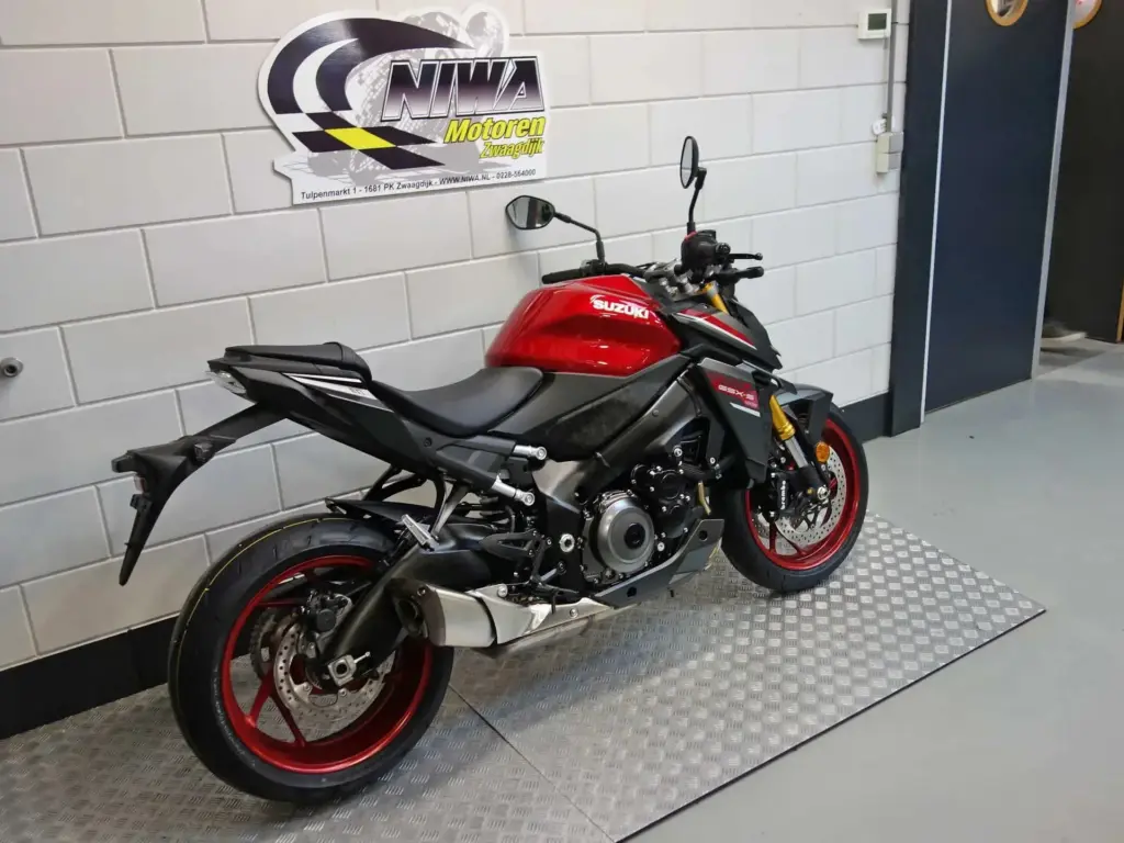 Gebruikte Suzuki GSX-S1000 tour met 999cc motor uit 2026 bij NIWA Motoren