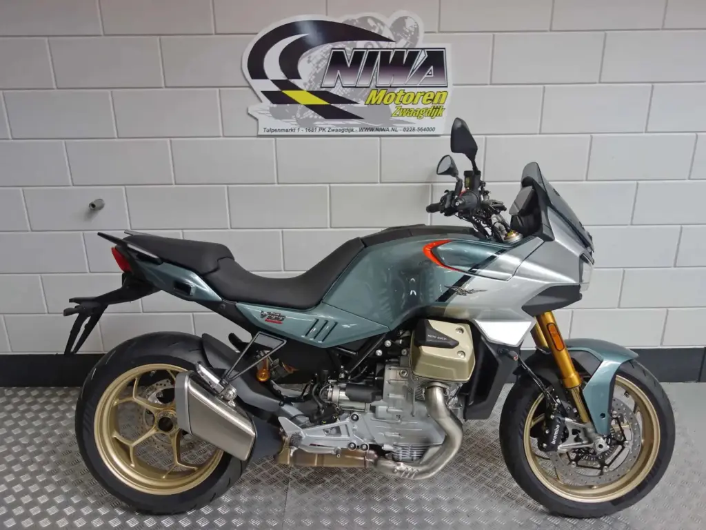 Gebruikte Moto Guzzi V100 tour met 1042cc motor uit 2025 bij NIWA Motoren