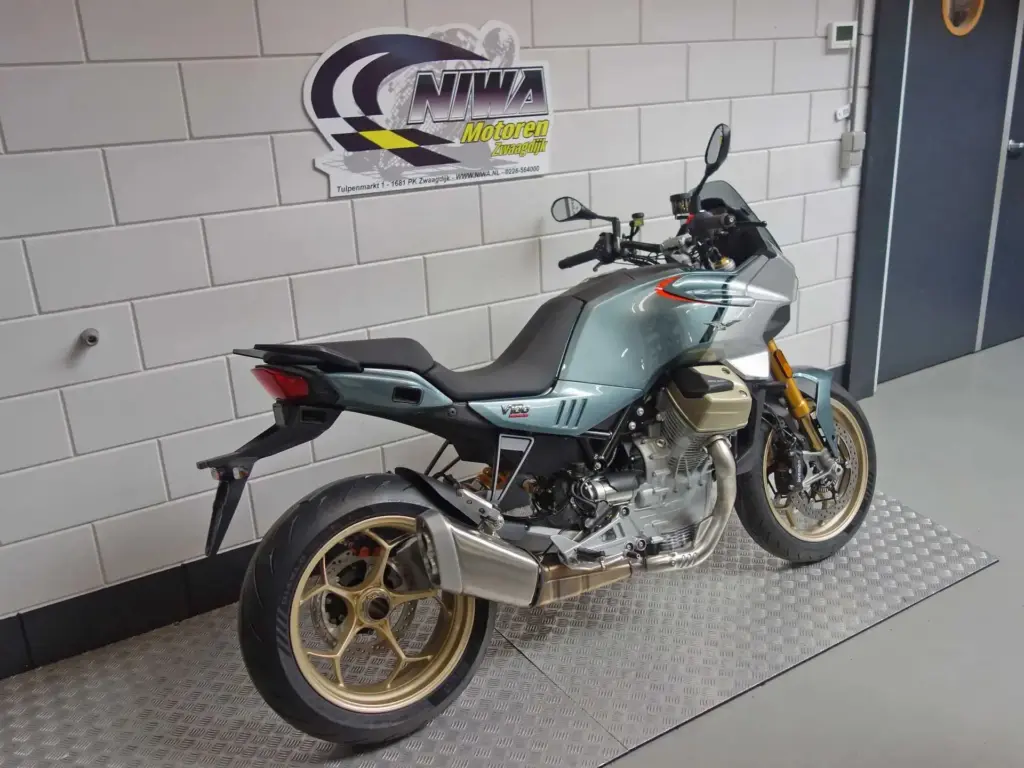 Gebruikte Moto Guzzi V100 tour met 1042cc motor uit 2025 bij NIWA Motoren