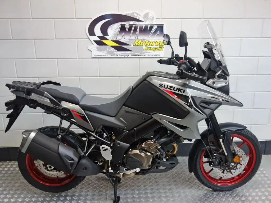 Gebruikte Suzuki V-Strom 1050 all-road met 1037cc motor uit 2026 bij NIWA Motoren