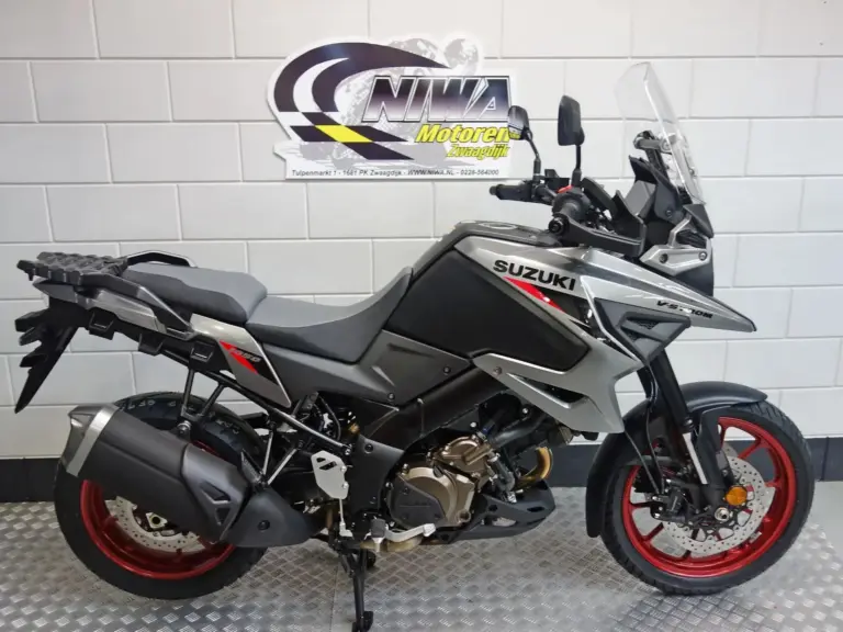 Suzuki V-Strom 1050 DL bij NIWA Motoren