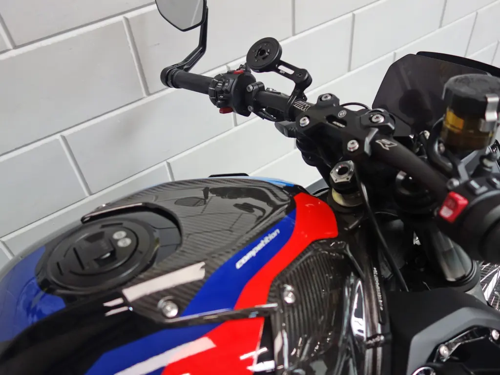Gebruikte BMW M 1000 R naked bike met 999cc motor uit 2023 bij NIWA Motoren
