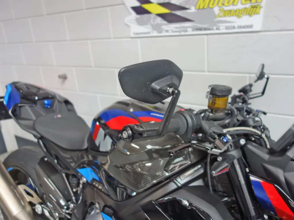 Gebruikte BMW M 1000 R naked bike met 999cc motor uit 2023 bij NIWA Motoren