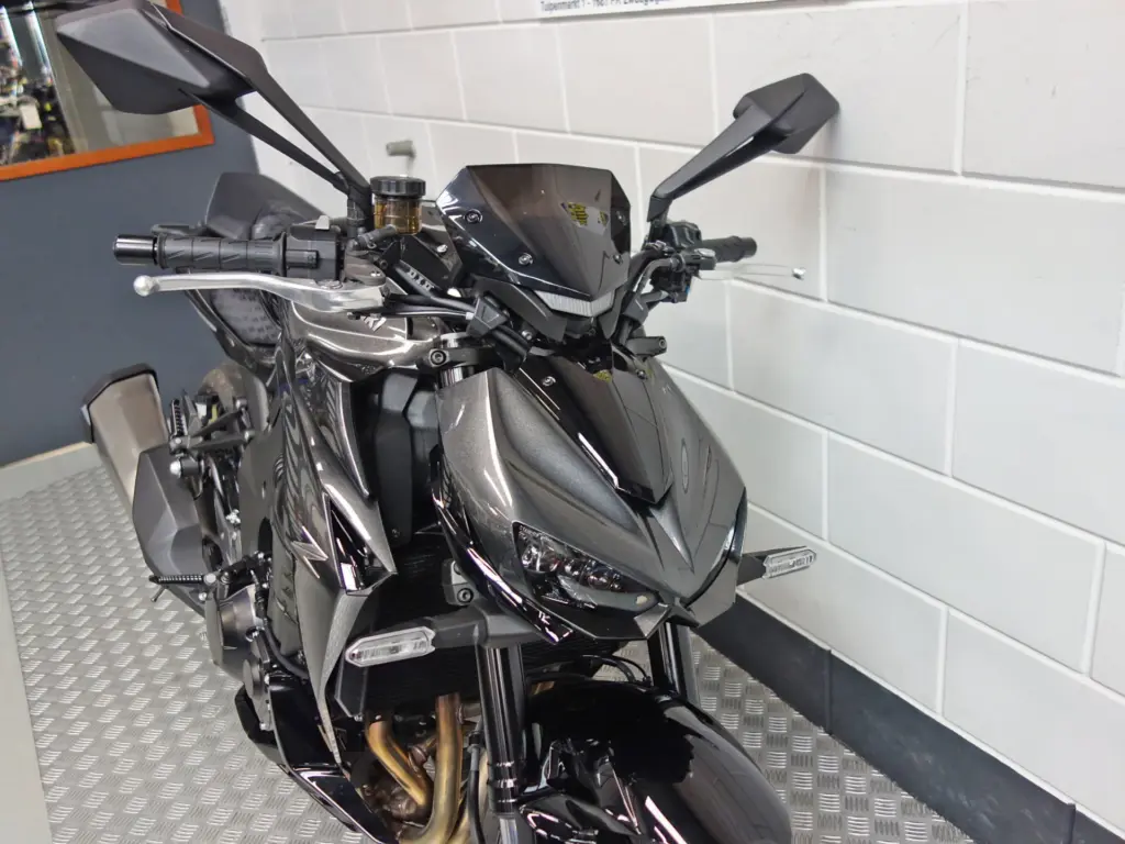 Gebruikte Kawasaki Z 1100 tour met 1099cc motor uit 2026 bij NIWA Motoren