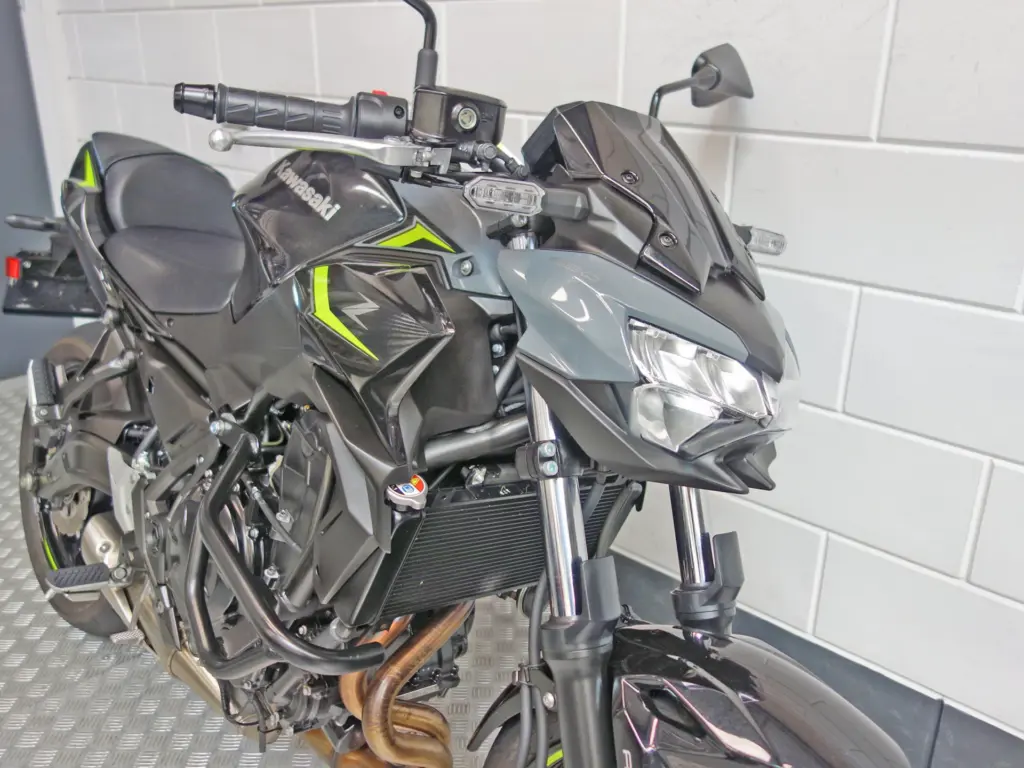 Gebruikte Kawasaki Z650 tour met 649cc motor uit 2024 bij NIWA Motoren