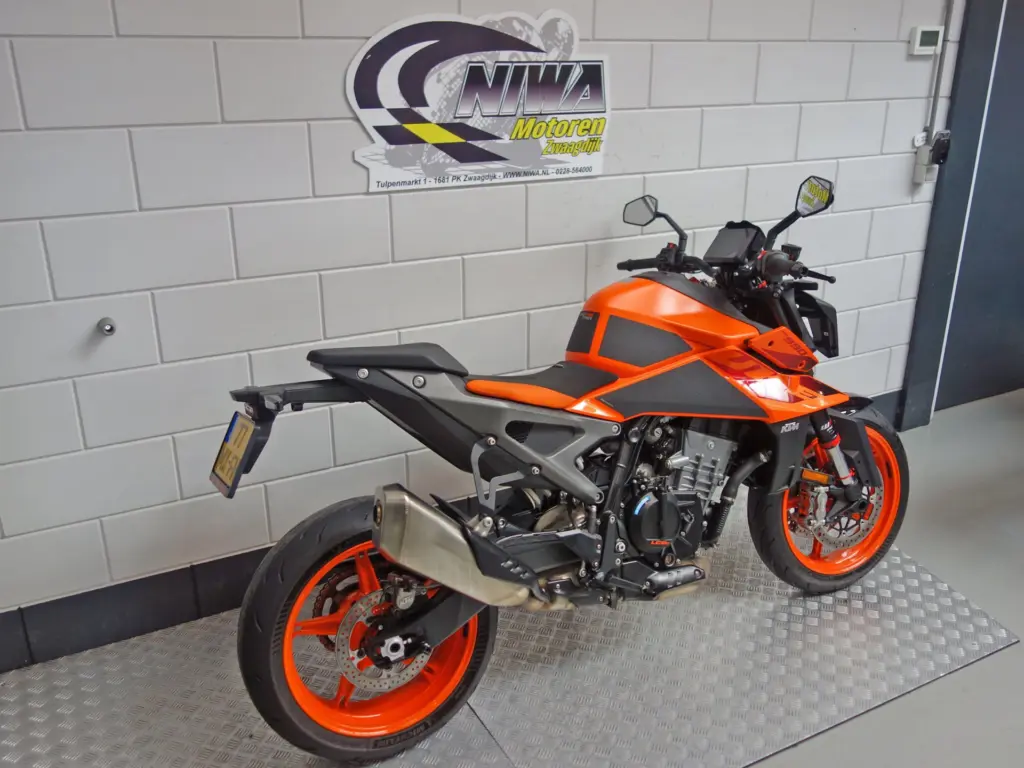 Gebruikte KTM 990 Duke tour met 947cc motor uit 2025 bij NIWA Motoren