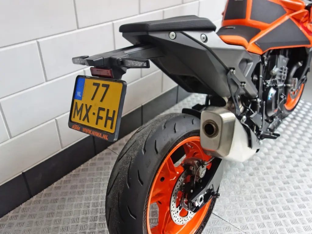Gebruikte KTM 990 Duke tour met 947cc motor uit 2025 bij NIWA Motoren