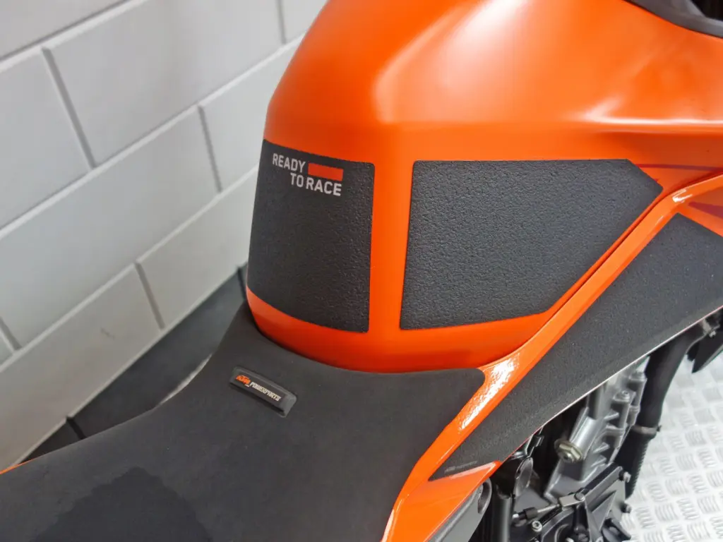 Gebruikte KTM 990 Duke tour met 947cc motor uit 2025 bij NIWA Motoren