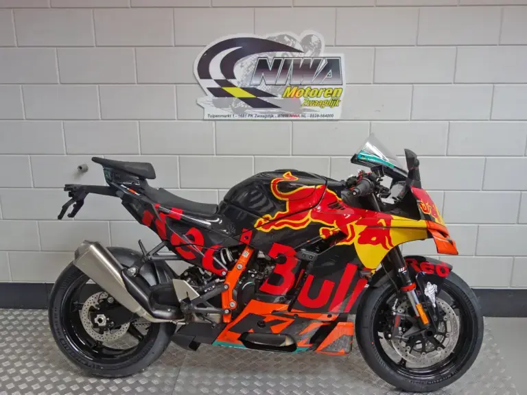 KTM 990 RC R bij NIWA Motoren