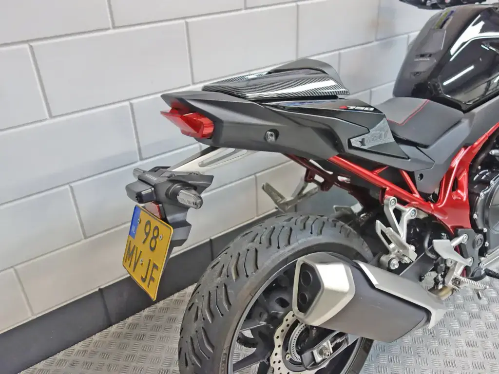 Gebruikte Honda CB 750 tour met 755cc motor uit 2024 bij NIWA Motoren