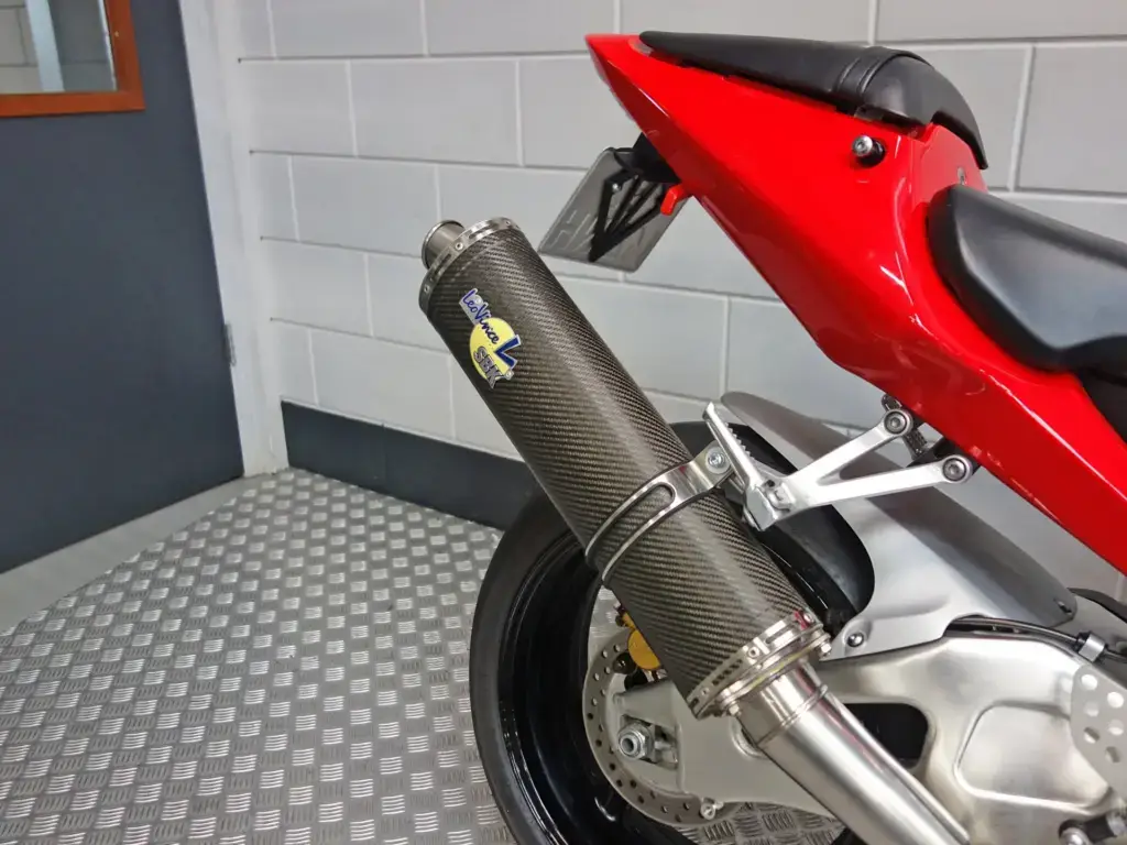 Gebruikte Honda CBR 900 sport met 954cc motor uit 2003 bij NIWA Motoren