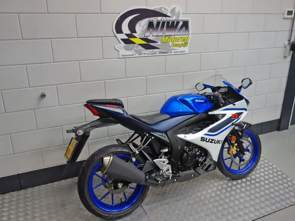 Gebruikte Suzuki GSX-R 125 sport met 124cc motor uit 2026 bij NIWA Motoren