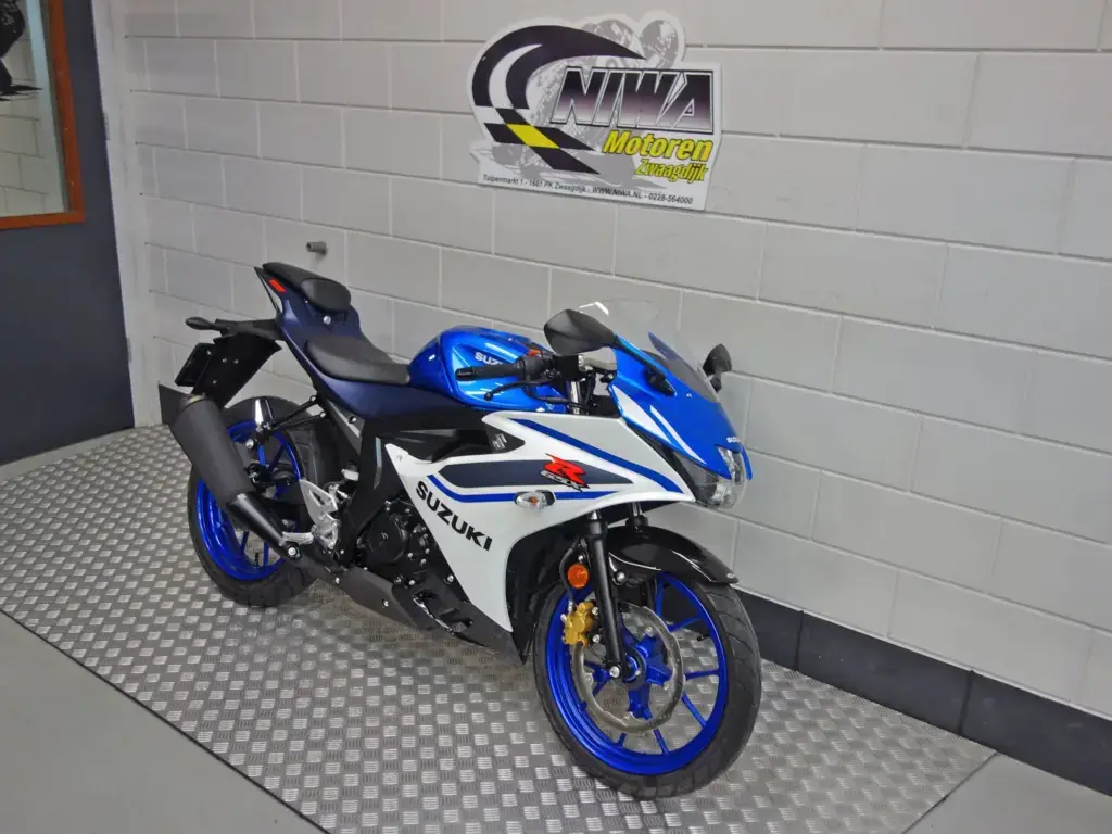 Gebruikte Suzuki GSX-R 125 sport met 124cc motor uit 2026 bij NIWA Motoren