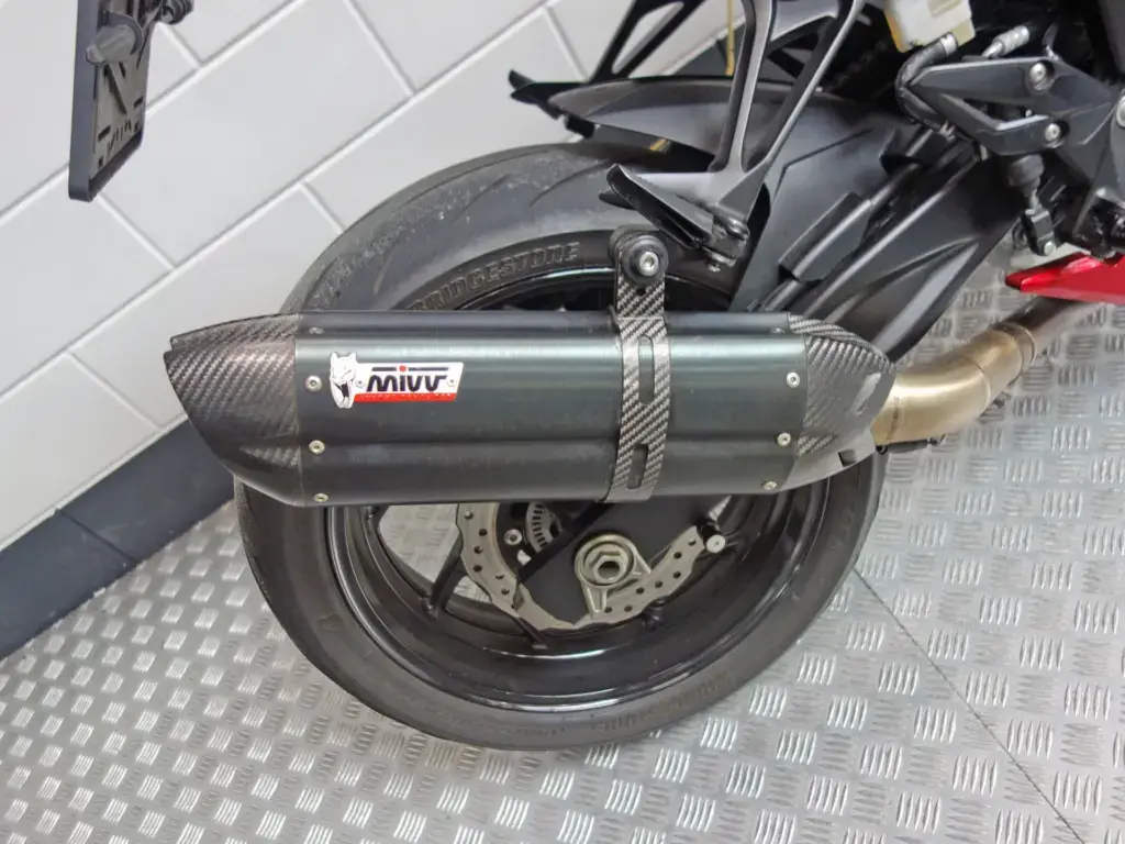 Gebruikte Suzuki GSX-S 750 tour met 749cc motor uit 2018 bij NIWA Motoren