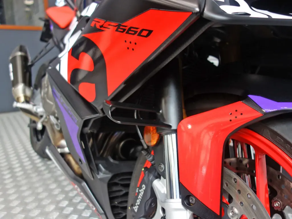 Gebruikte Aprilia RS 660 sport met 659cc motor uit 2021 bij NIWA Motoren