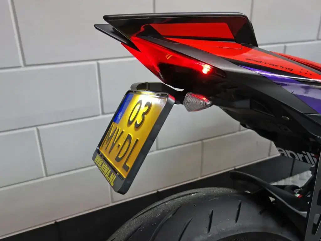 Gebruikte Aprilia RS 660 sport met 659cc motor uit 2021 bij NIWA Motoren
