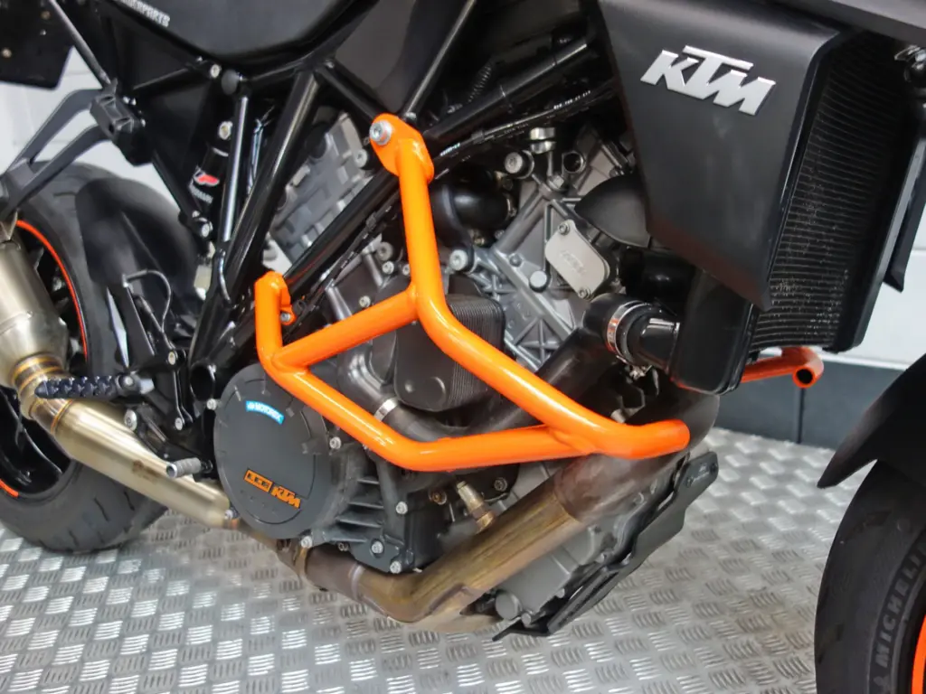 Gebruikte KTM 1290 Super Duke tour met 1301cc motor uit 2018 bij NIWA Motoren
