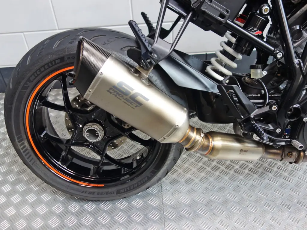 Gebruikte KTM 1290 Super Duke tour met 1301cc motor uit 2018 bij NIWA Motoren