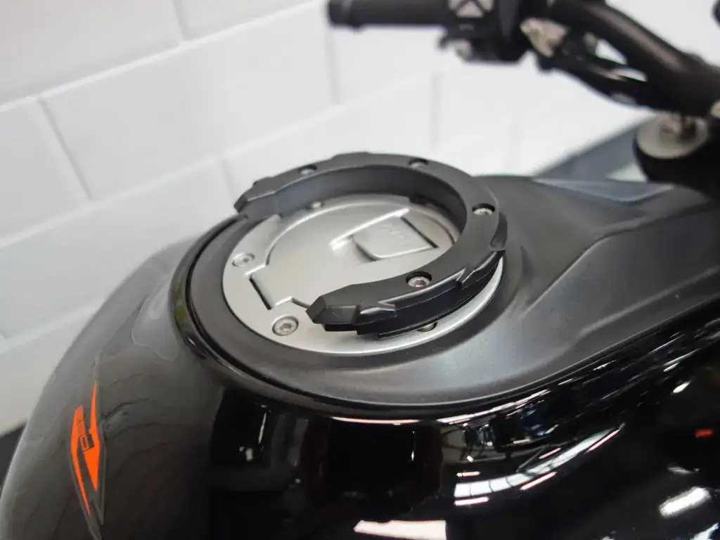 Gebruikte KTM 1290 Super Duke tour met 1301cc motor uit 2018 bij NIWA Motoren