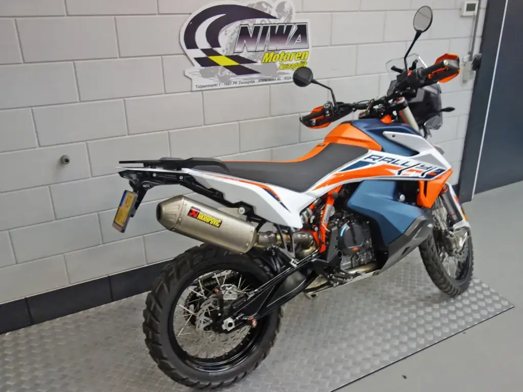 Gebruikte KTM 890 Adventure all-road met 889cc motor uit 2020 bij NIWA Motoren