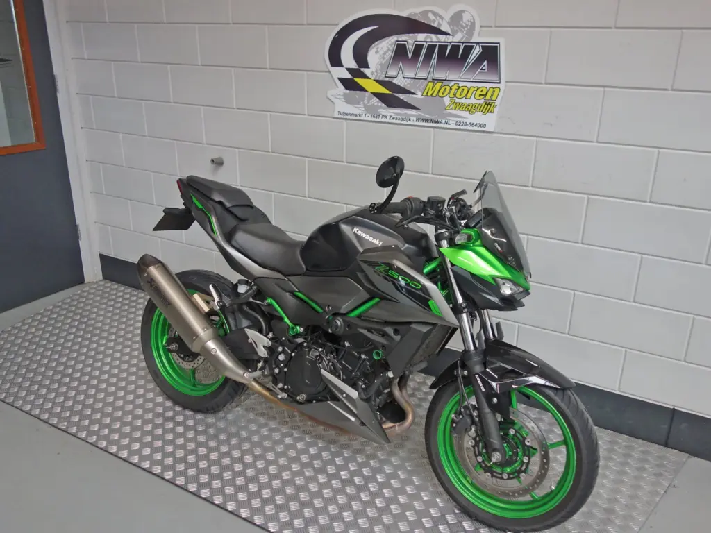 Gebruikte Kawasaki Z500 tour met 451cc motor uit 2024 bij NIWA Motoren