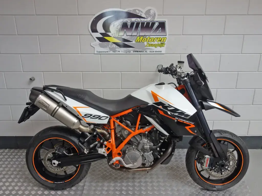Gebruikte KTM 990 Supermoto tour met 1000cc motor uit 2011 bij NIWA Motoren