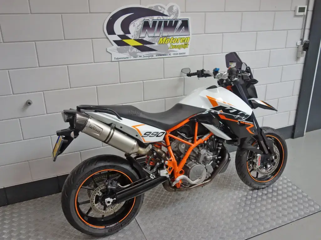 Gebruikte KTM 990 Supermoto tour met 1000cc motor uit 2011 bij NIWA Motoren