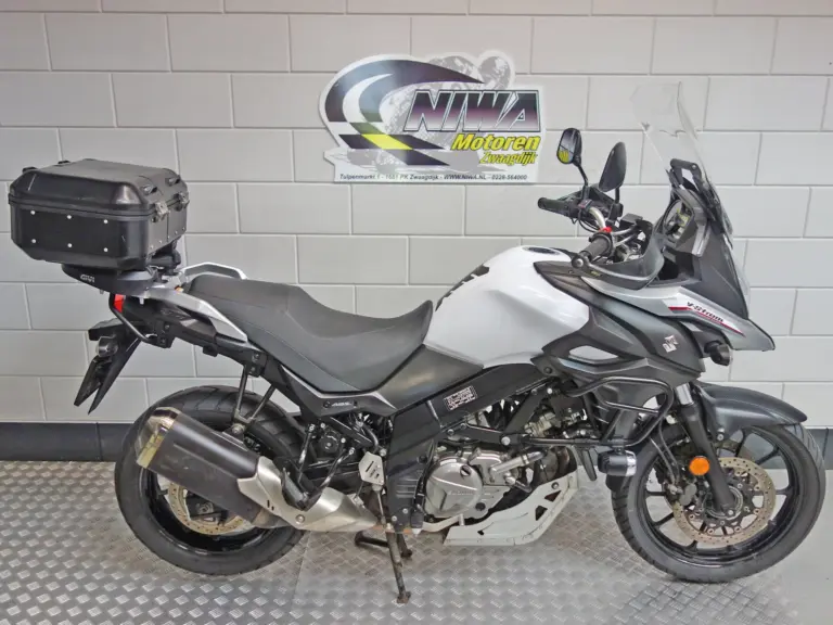 Suzuki V-Strom DL 650 bij NIWA Motoren