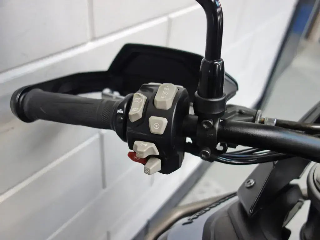 Gebruikte Triumph Tiger 900 all-road met 888cc motor uit 2022 bij NIWA Motoren