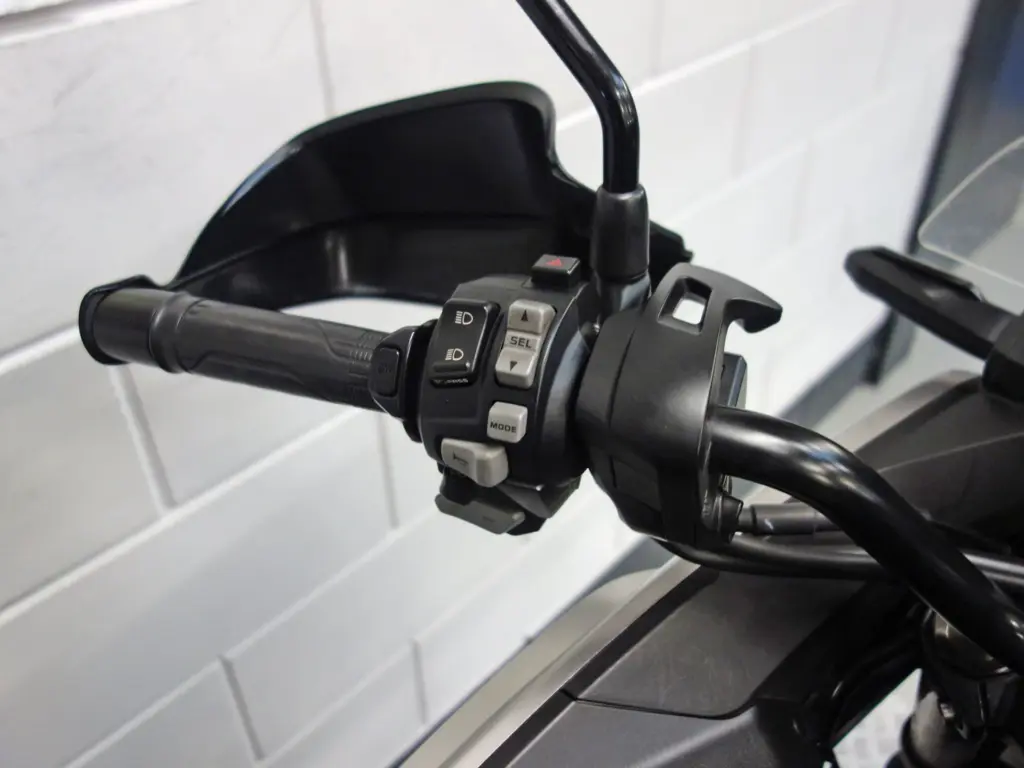 Gebruikte Honda NC 750 all-road met 745cc motor uit 2022 bij NIWA Motoren