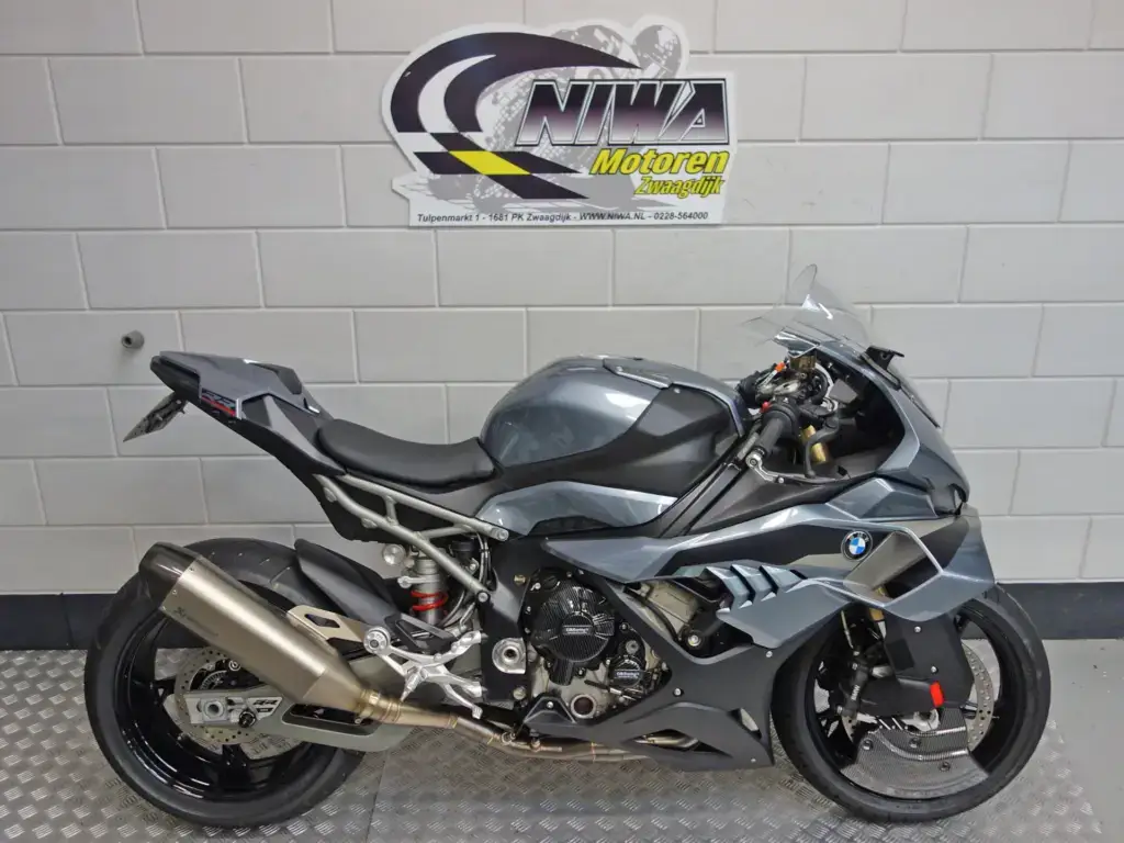 Gebruikte BMW S 1000 RR supersport met 999cc motor uit 2025 bij NIWA Motoren