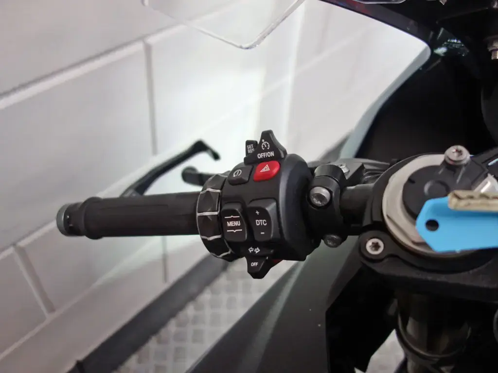 Gebruikte BMW S 1000 RR supersport met 999cc motor uit 2025 bij NIWA Motoren
