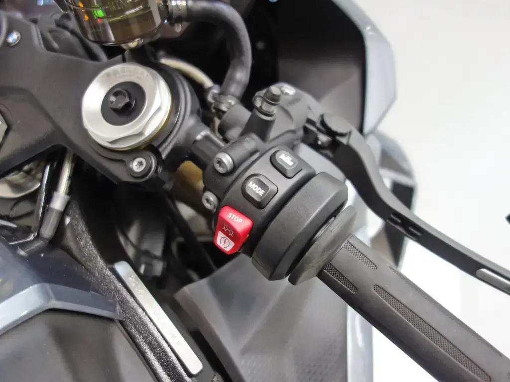 Gebruikte BMW S 1000 RR supersport met 999cc motor uit 2025 bij NIWA Motoren