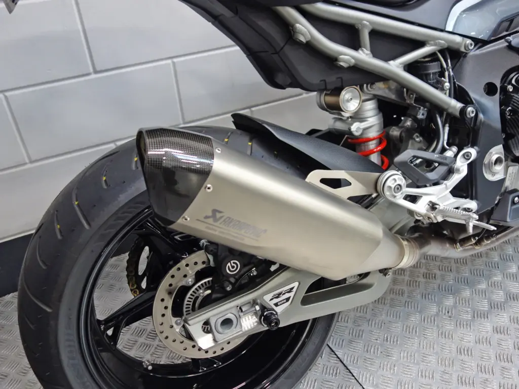 Gebruikte BMW S 1000 RR supersport met 999cc motor uit 2025 bij NIWA Motoren