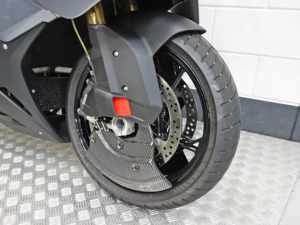 Gebruikte BMW S 1000 RR supersport met 999cc motor uit 2025 bij NIWA Motoren