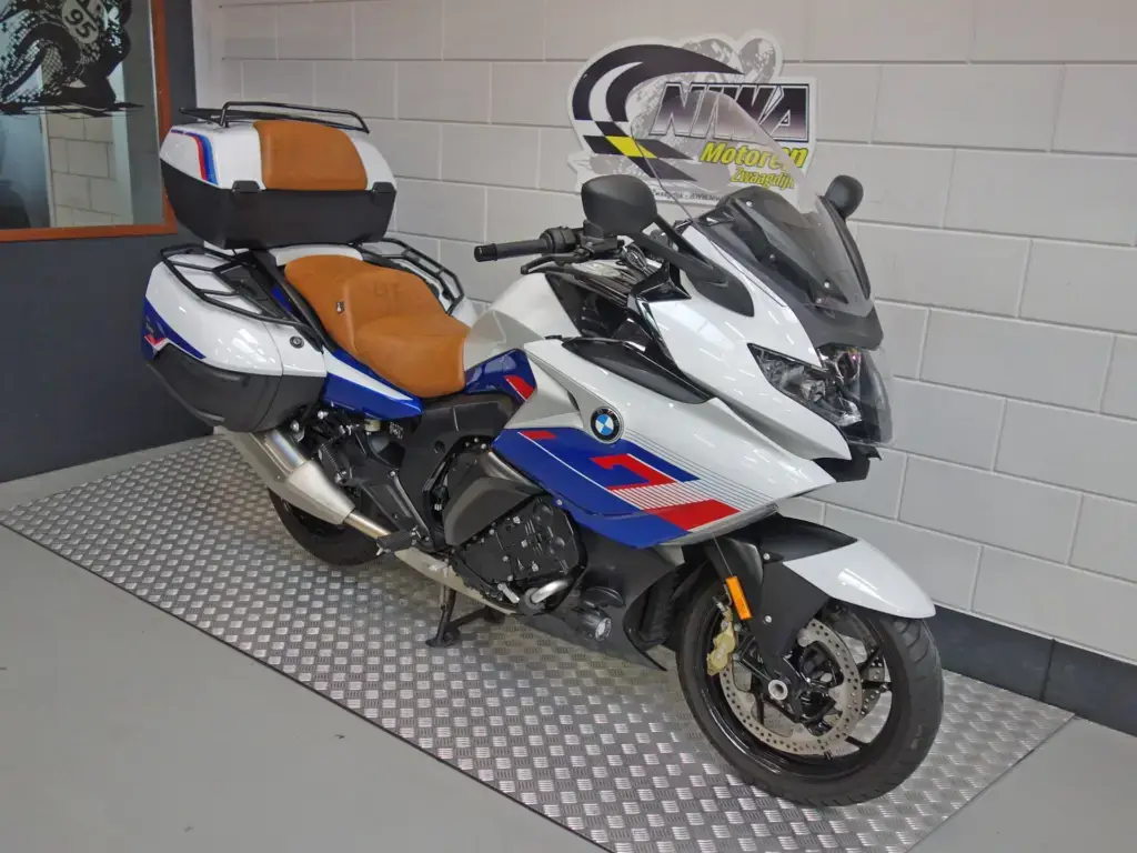 Gebruikte BMW K 1600 GT tour met 1649cc motor uit 2022 bij NIWA Motoren