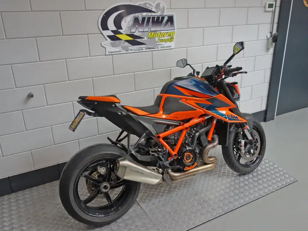 Gebruikte KTM 1290 Super Duke sport met 1301cc motor uit 2020 bij NIWA Motoren