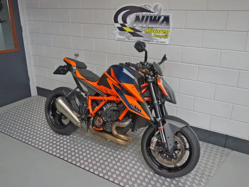 Gebruikte KTM 1290 Super Duke sport met 1301cc motor uit 2020 bij NIWA Motoren