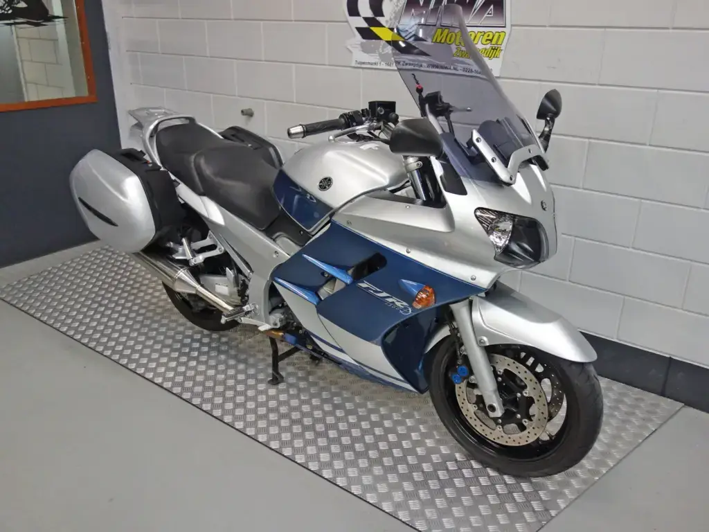 Gebruikte Yamaha FJR 1300 tour met 1298cc motor uit 2005 bij NIWA Motoren