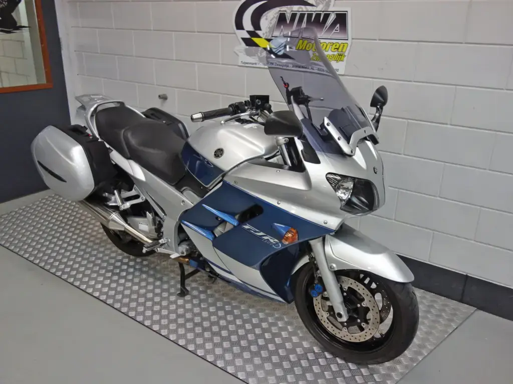 Gebruikte Yamaha FJR 1300 tour met 1298cc motor uit 2005 bij NIWA Motoren