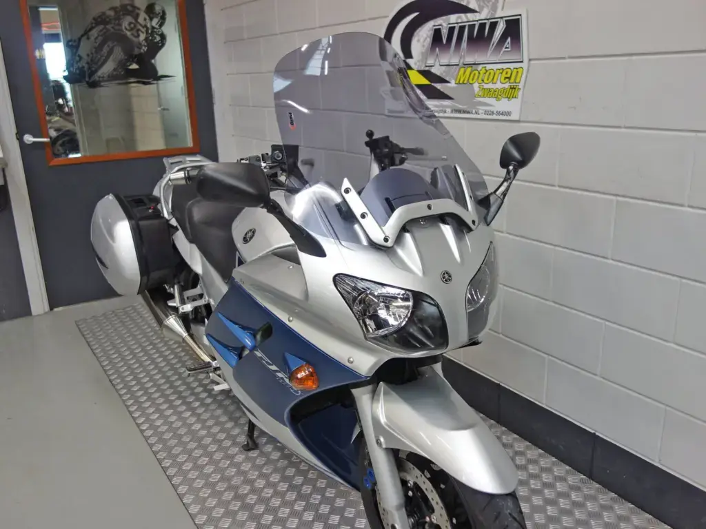 Gebruikte Yamaha FJR 1300 tour met 1298cc motor uit 2005 bij NIWA Motoren