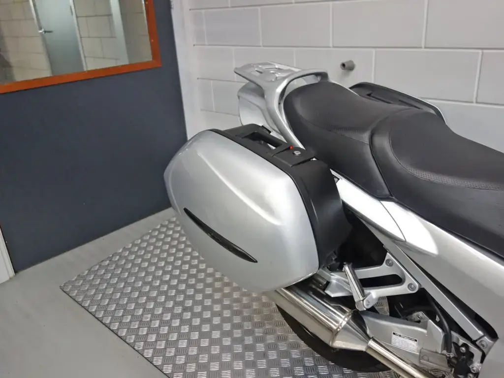Gebruikte Yamaha FJR 1300 tour met 1298cc motor uit 2005 bij NIWA Motoren